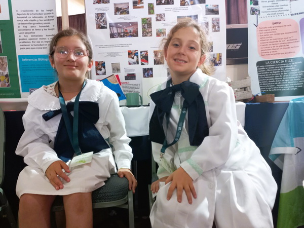 Escolares de Lascano en la Feria Nacional de Clubes de Ciencia 2025