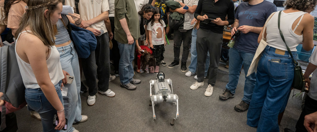 Nos visitó Pipe: un perro robot para el reducir el uso de agroquímicos